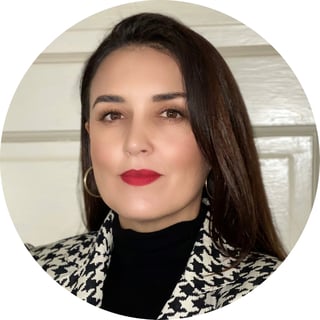Lisa Agueda circle