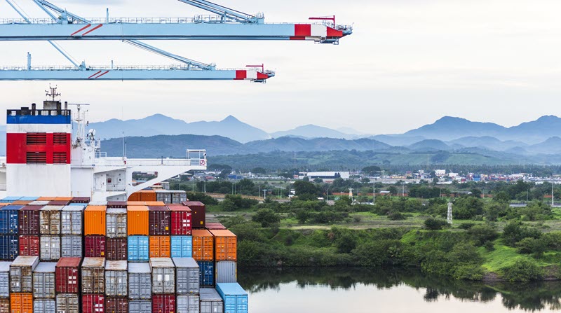 Mexico shipping port containers hubspot